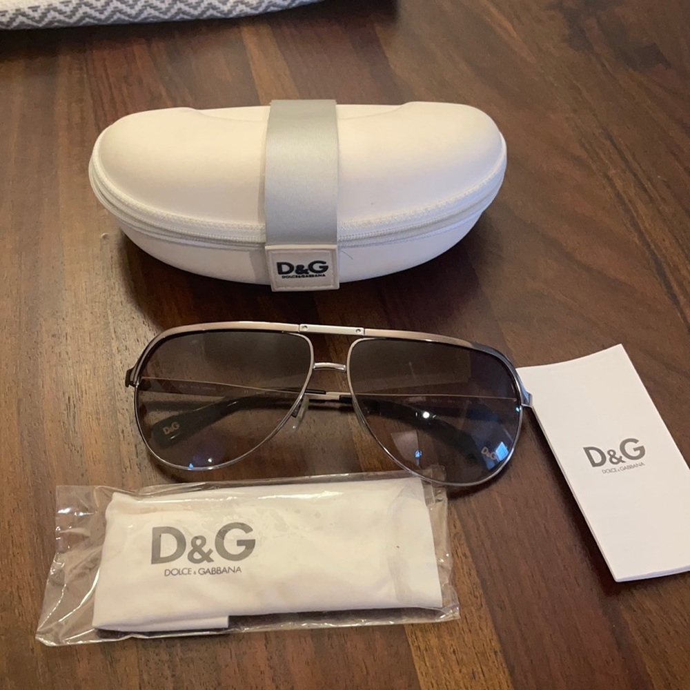 D&G aviator style sunglasses